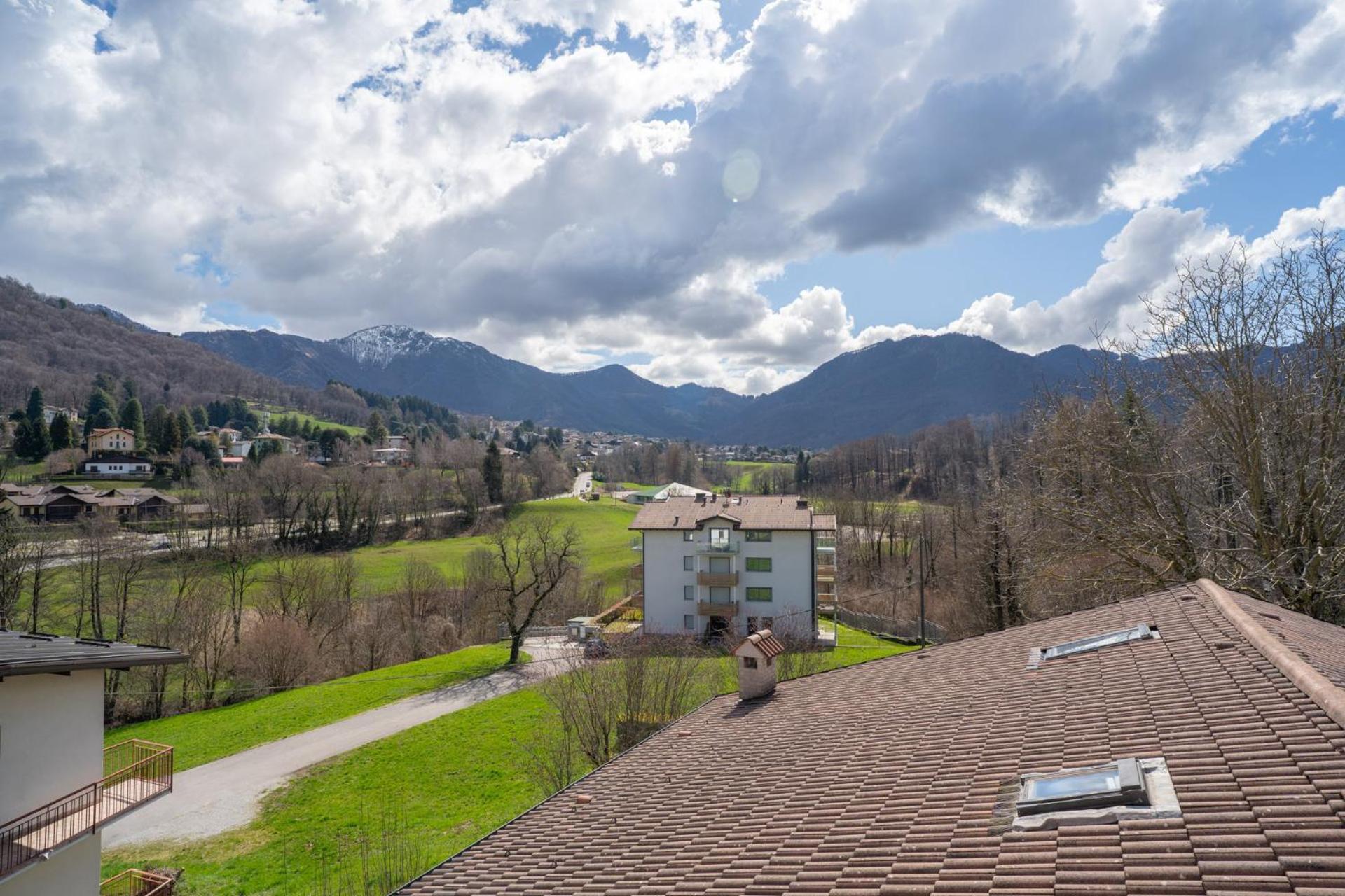 Mountain Lodging With Fireplace And Mountain View Barzio Exterior photo